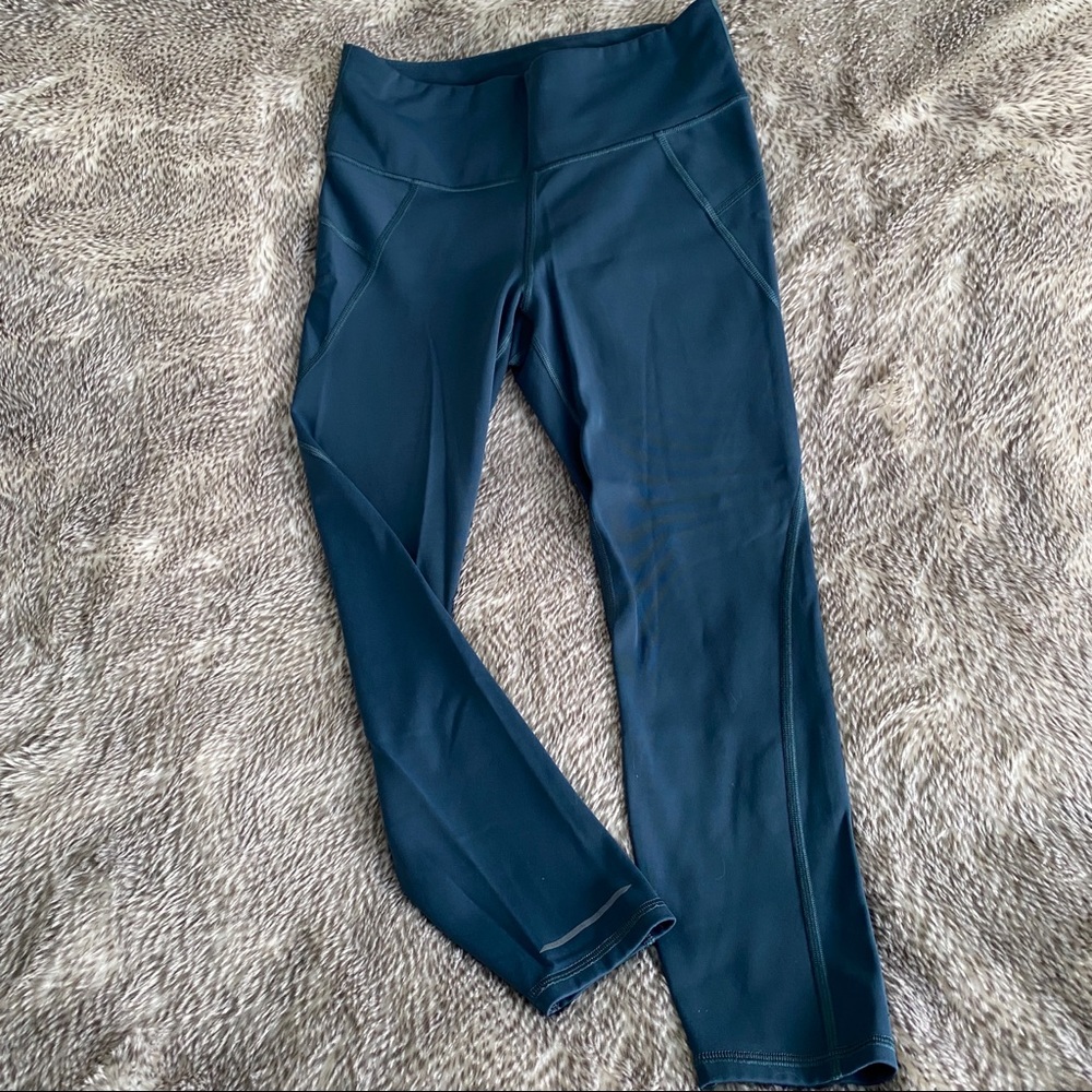 Athleta 💙 Dark teal 7/8 leggings w/  stash pocket